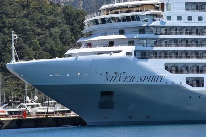 Круизный лайнер Silver Spirit доставил первых пассажиров сезона