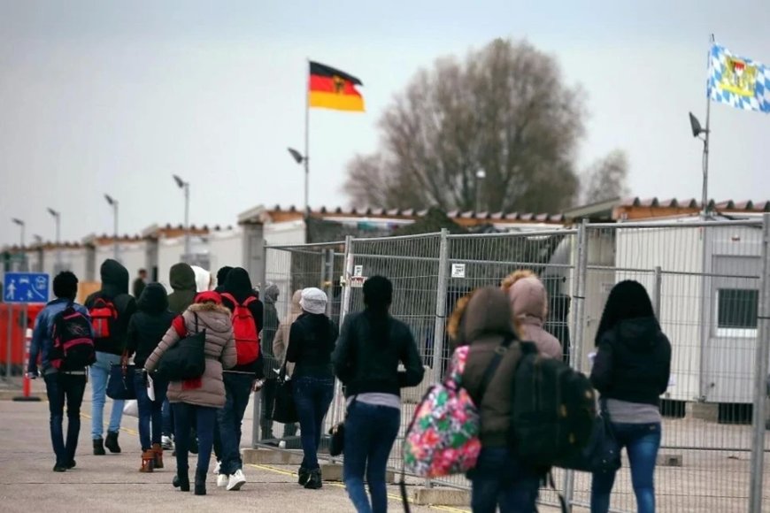 Германия депортирует обратно 10 700 турок