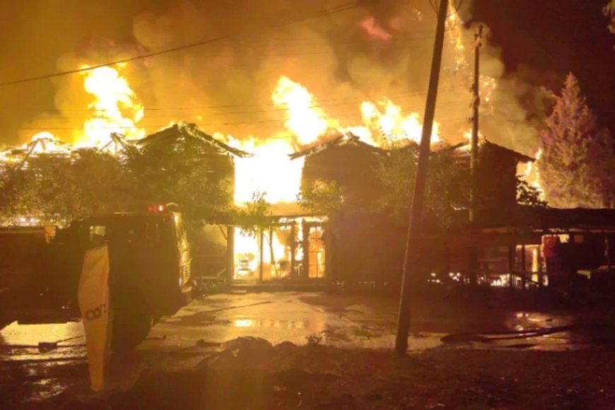 В результате пожара в Олимпосе (Анталья) сгорели 15 бунгало