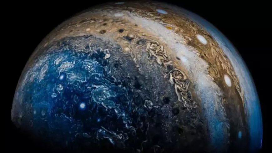 Сложные структуры в атмосфере Юпитера